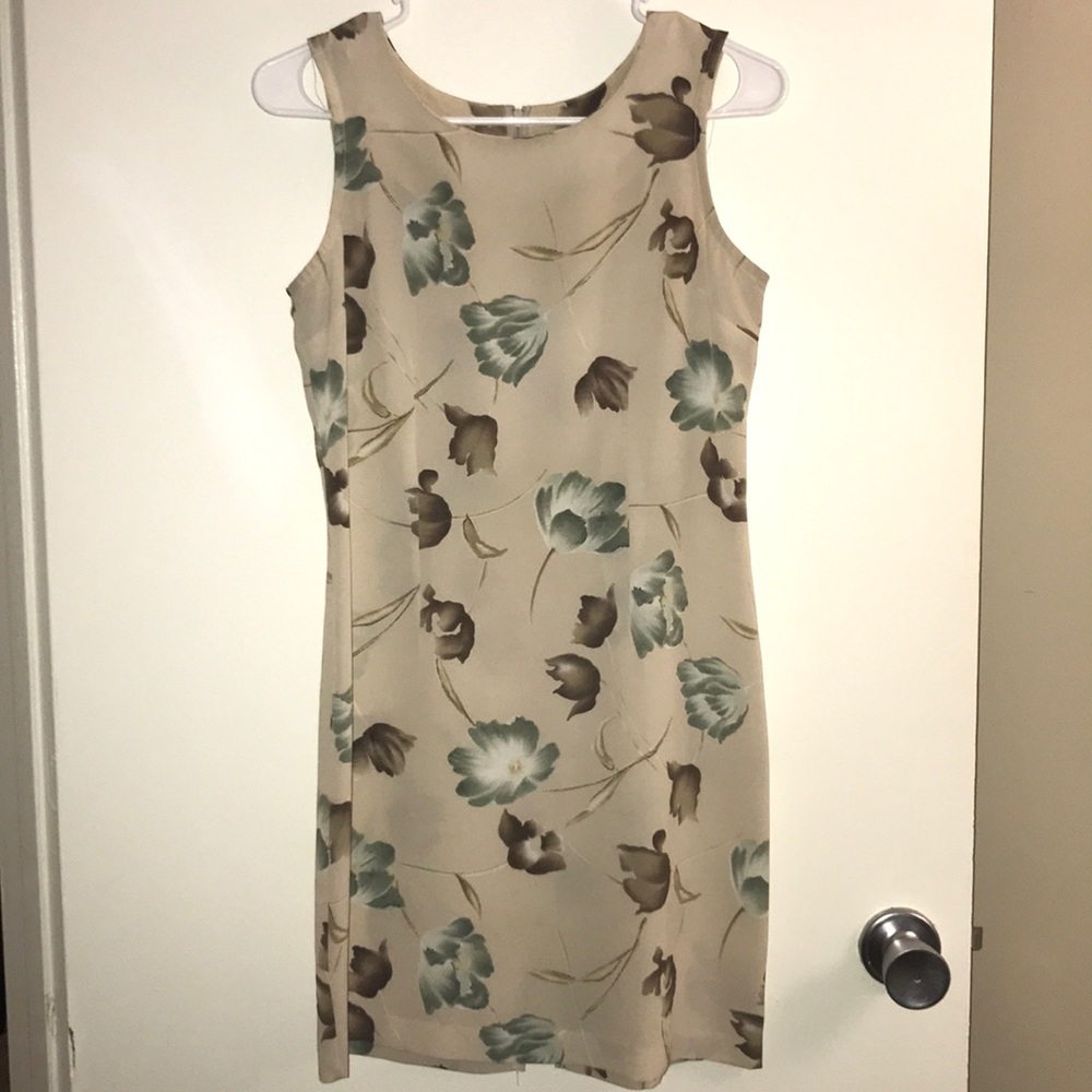 Floral fitted dress